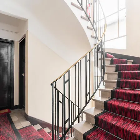 Elegant 15 Apartment Paris