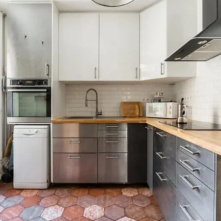 Elegant 15 Apartment Paris
